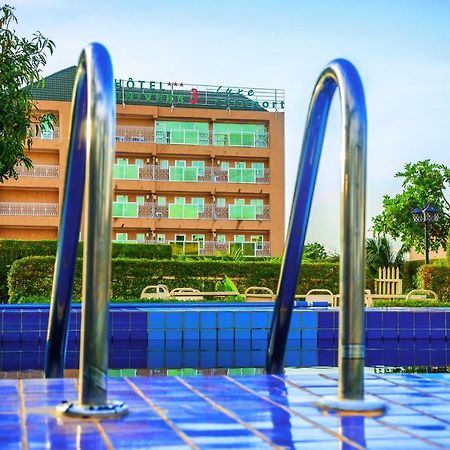 Hotel Univers 3 Aeroport Luxe Niamey Exteriér fotografie