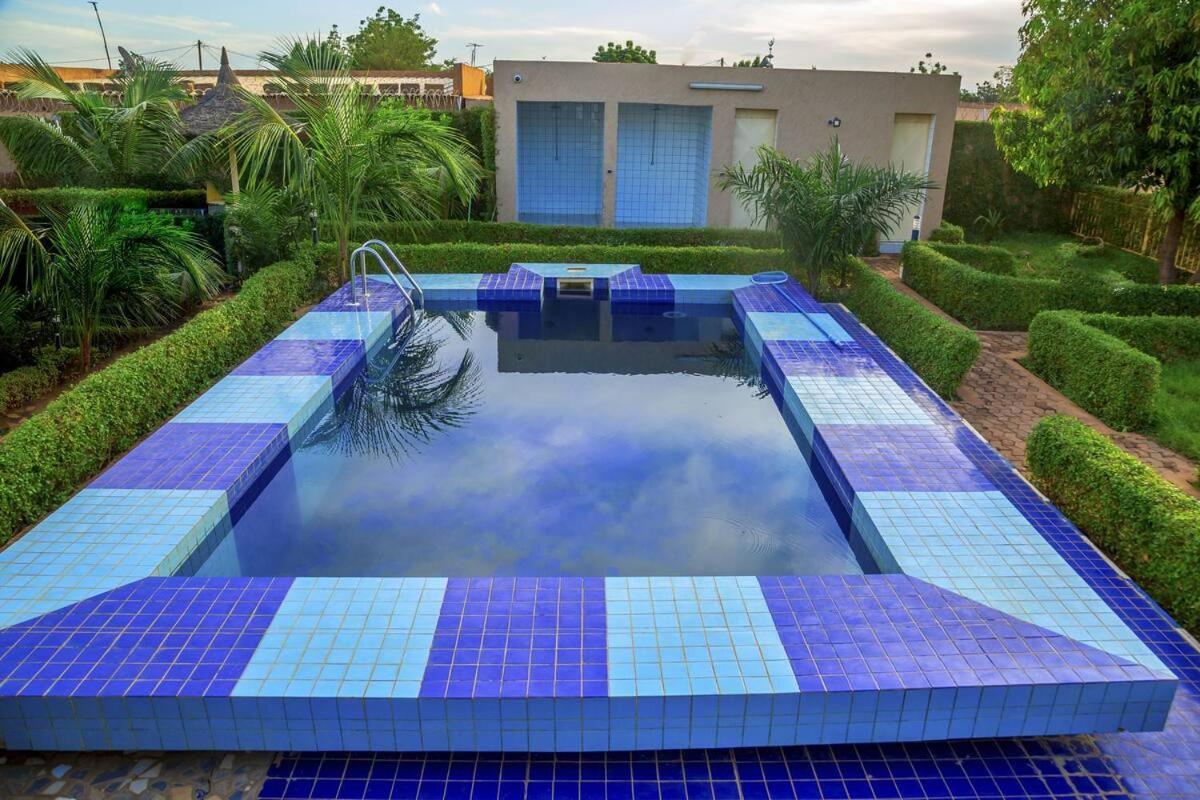 Hotel Univers 3 Aeroport Luxe Niamey Exteriér fotografie
